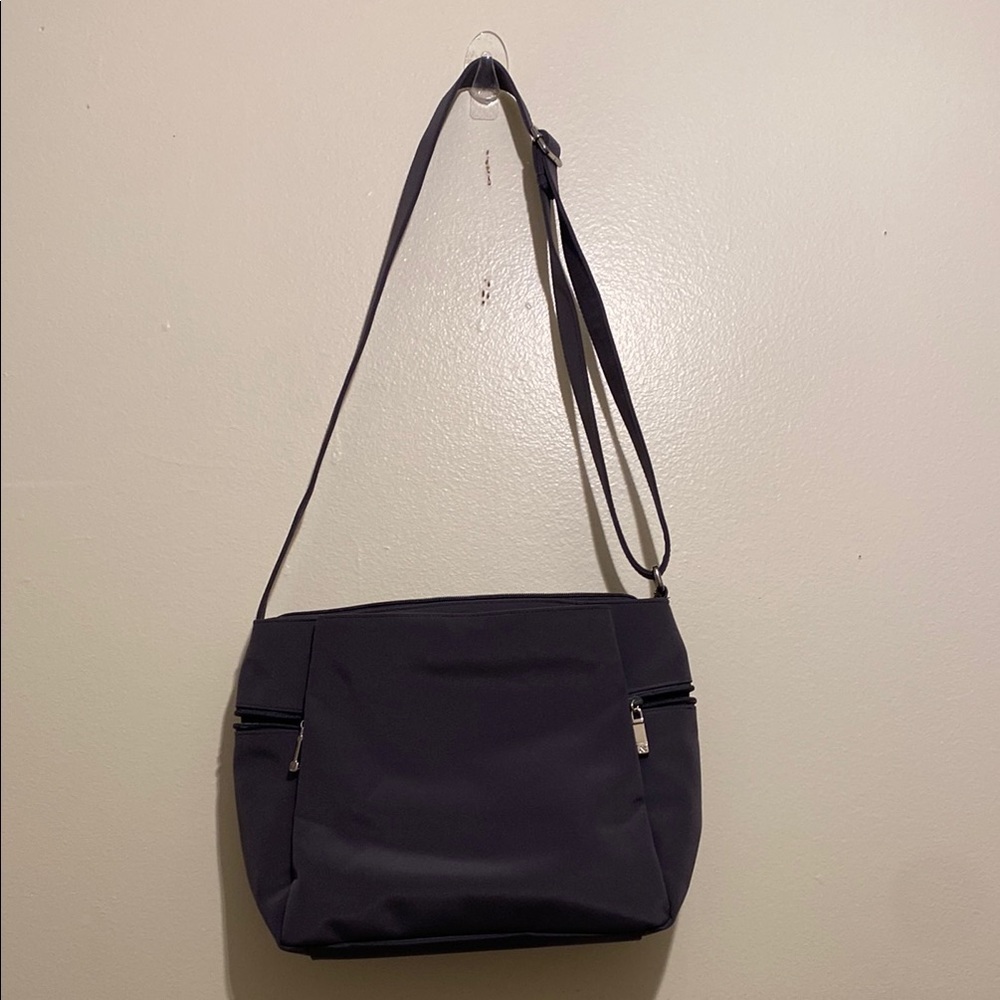 Frankie & Johnnie gray nelon crossbody Bag